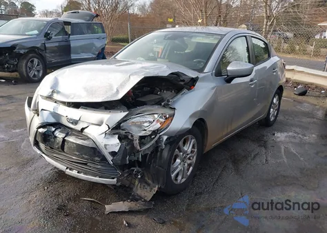 2018 Toyota Yaris Ia z USA, uszkodzony, nr VIN 3MYDLBYV1JY333823